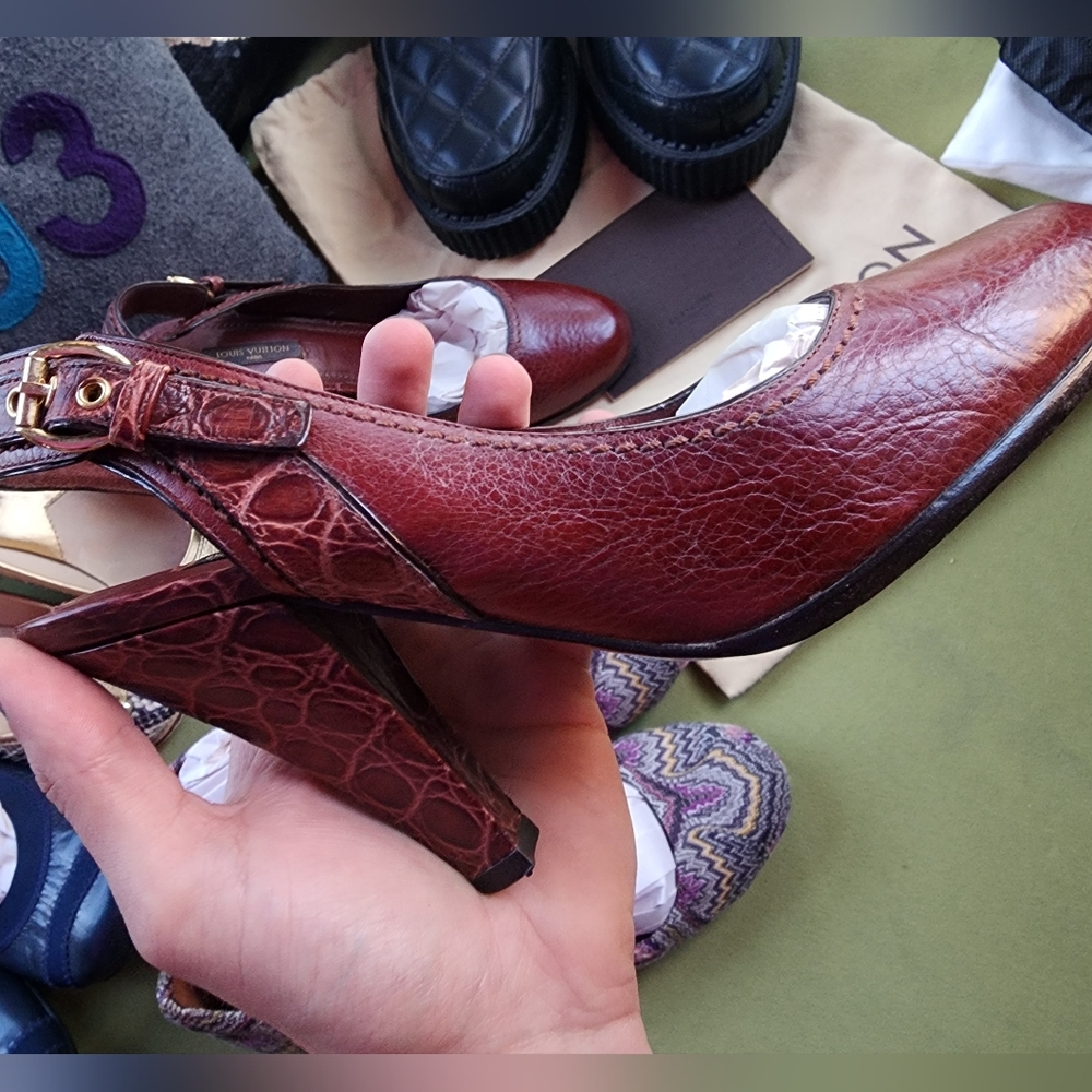 Louis Vuitton Maroon Snakeskin Leather Pumps (Cheaper On Depop) - Picture 2 of 4